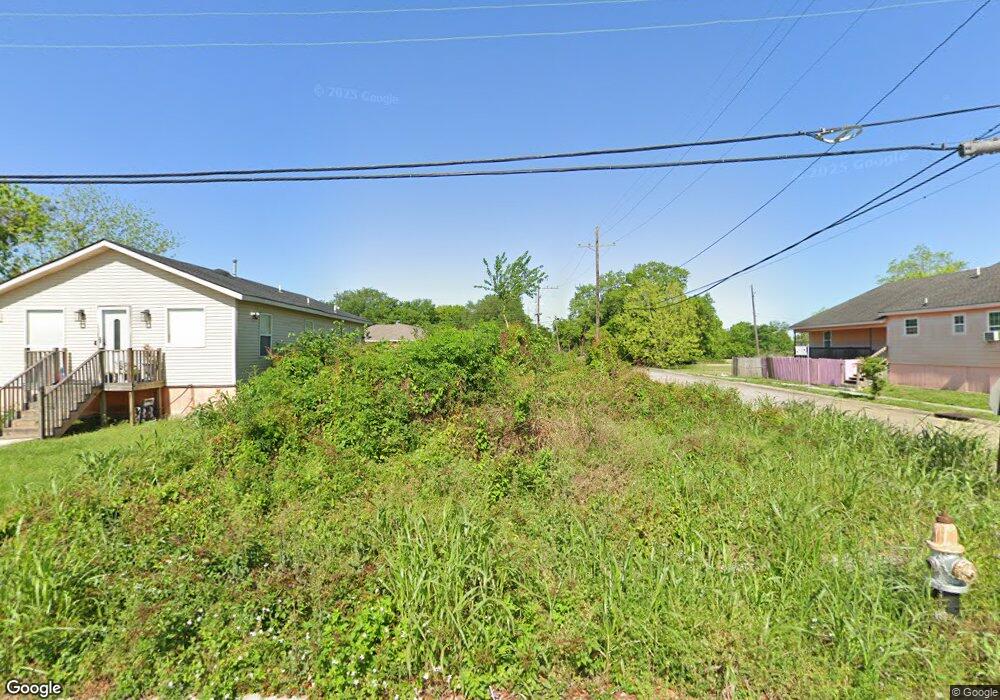 2944 Clouet St, New Orleans, LA 70126 - photo 1