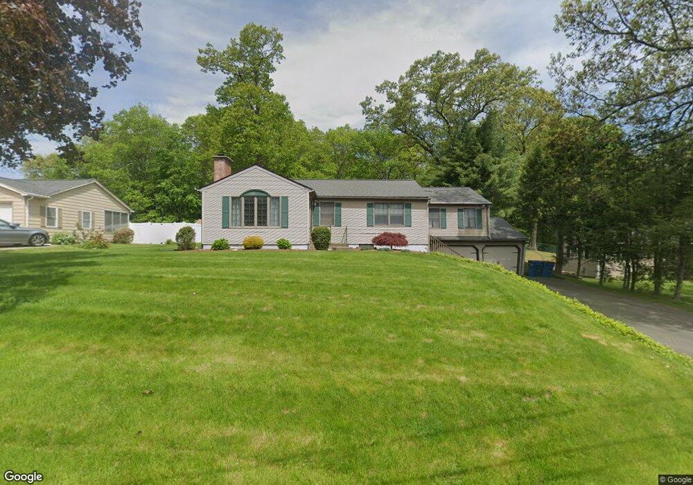 25 Laurence Dr, West Springfield, MA 01089 - photo 1