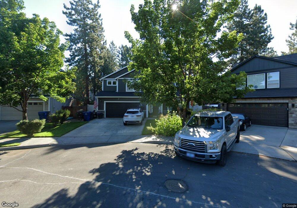 19826 SW Herschel Ct, Bend, OR 97702 - photo 1