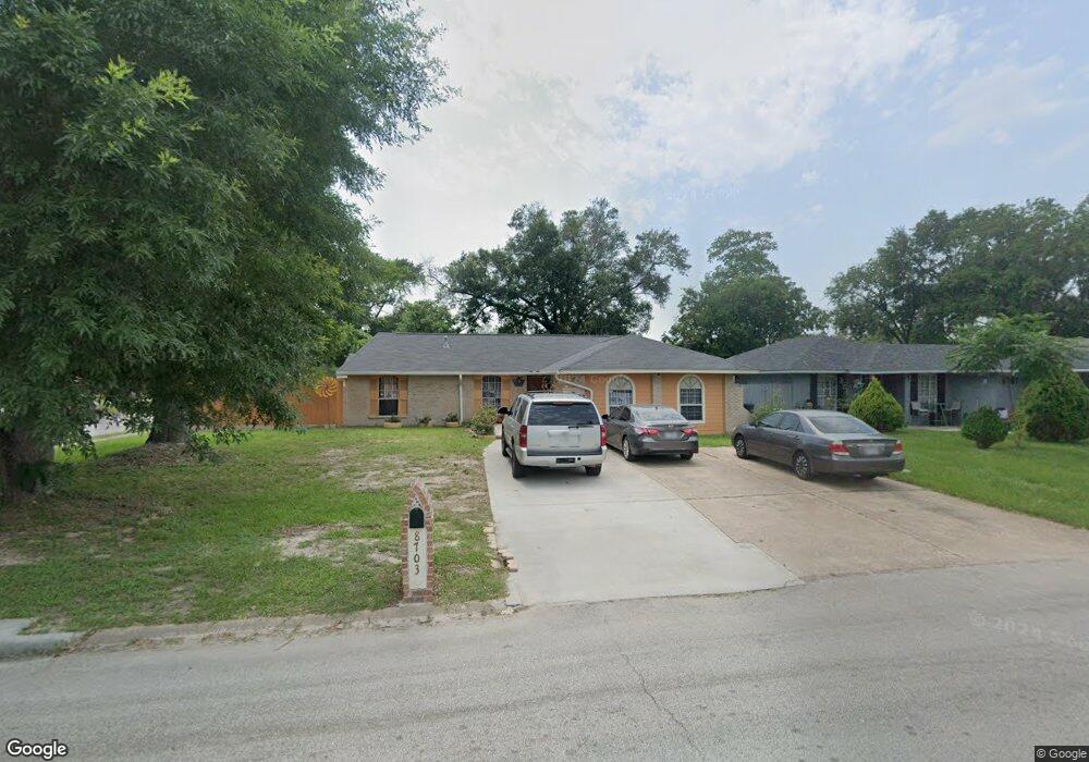 8703 Rutherford Ln, Houston, TX 77088 - photo 1