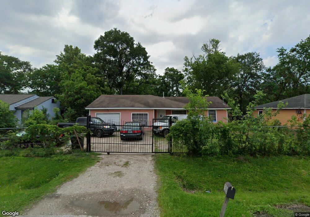 7509 Carothers St, Houston, TX 77028 - photo 1