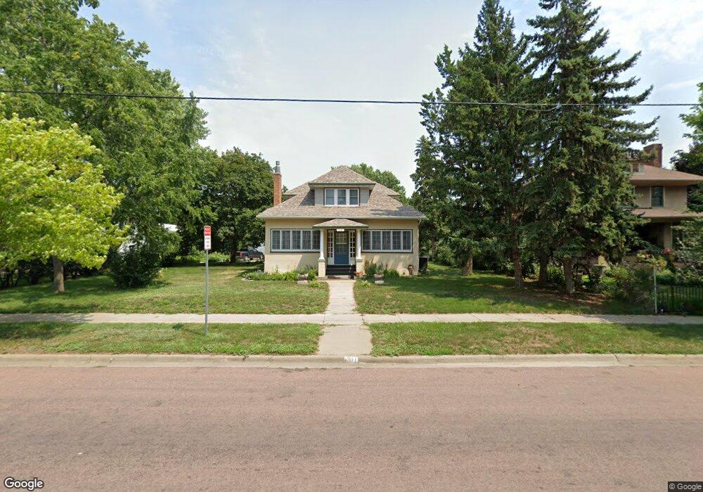 1301 E 4th Ave, Mitchell, SD 57301 - photo 1