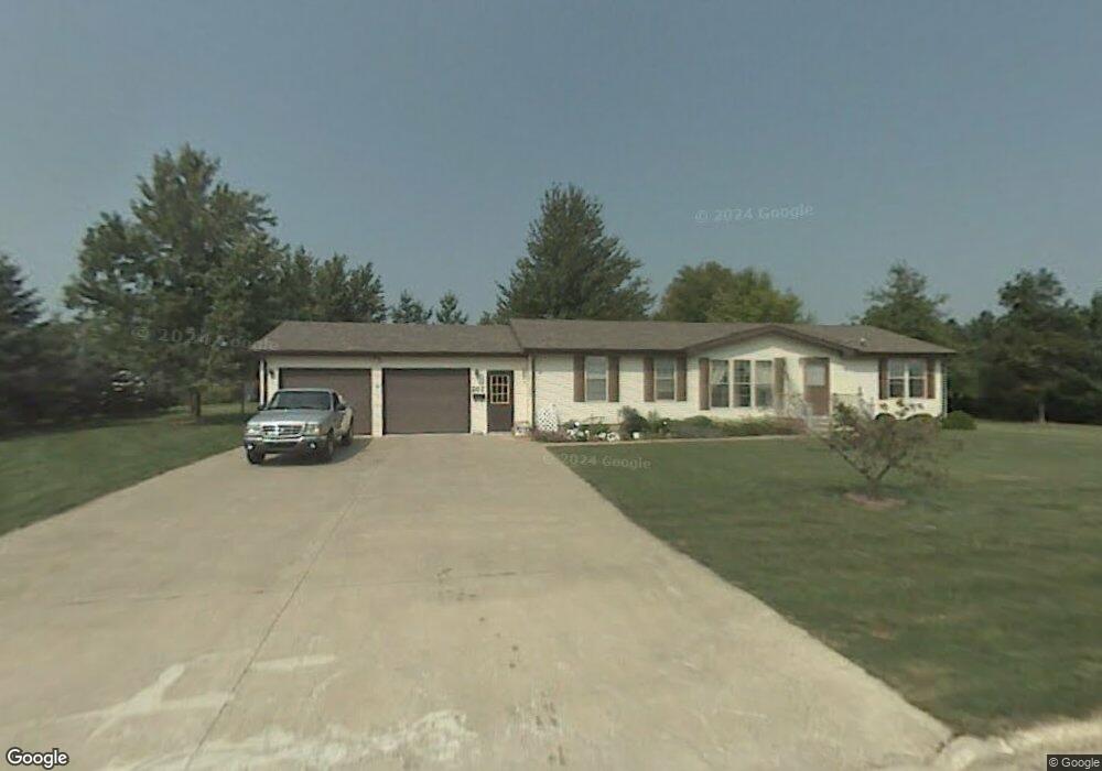 207 Chestnut St, Three Oaks, MI 49128 - photo 1