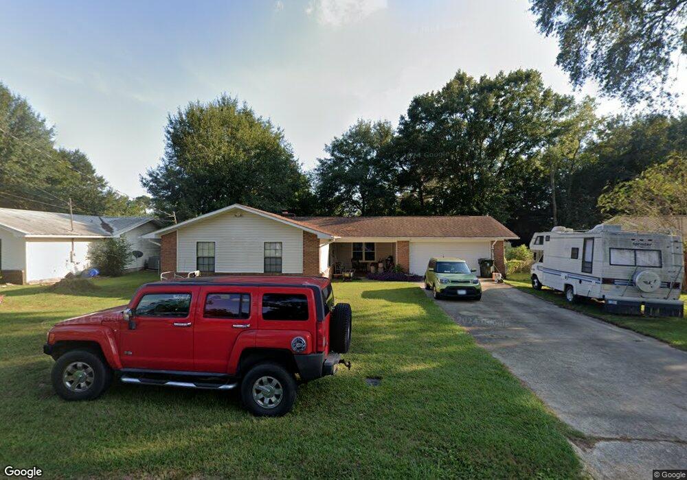 1915 Shamrock Rd, Dothan, AL 36301 - photo 1