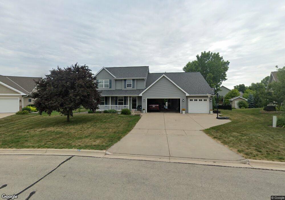2068 W Higgins Hill, de Pere, WI 54115 - photo 1