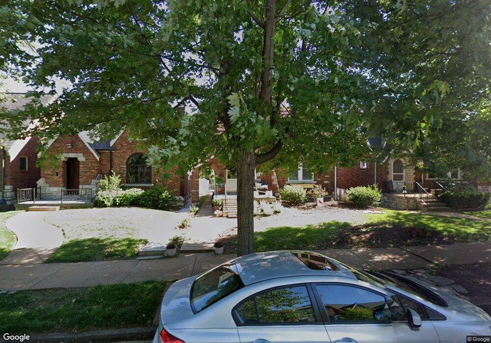 5224 Lindenwood Ave, Saint Louis, MO 63109 - photo 1