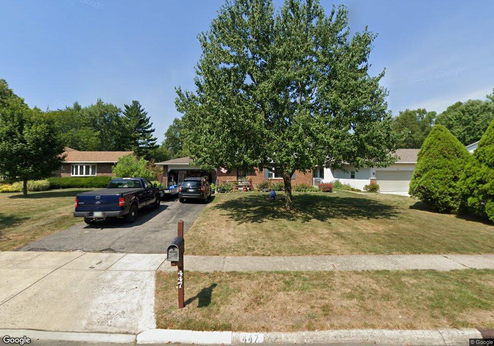 447 Heatherhill Rd, Columbus, OH 43213 - photo 1