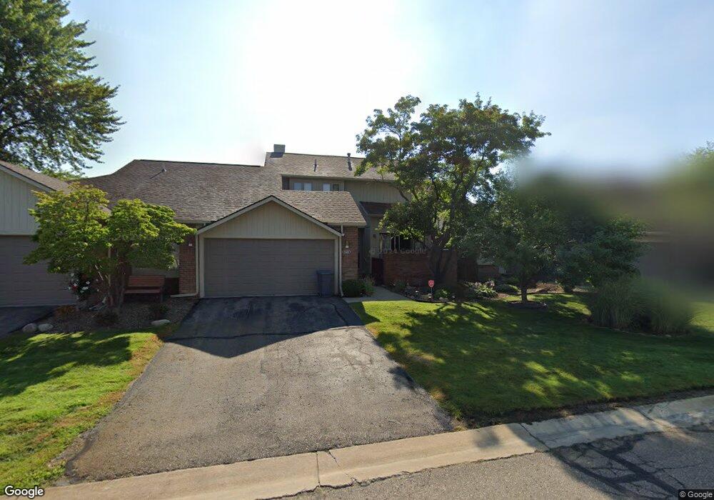5680 Hillcrest Cir E unit 76, West Bloomfield, MI 48322 - photo 1