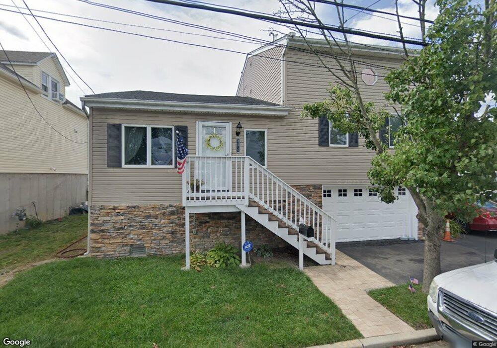 2876 Alder Rd, Bellmore, NY 11710 - photo 1