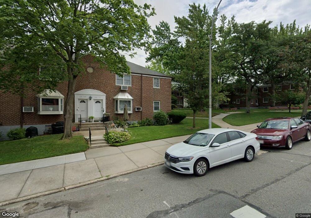 6015 Marathon Pkwy, Little Neck, NY 11362 - photo 1