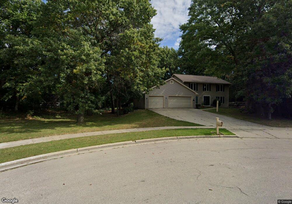 754 Timber Ridge Dr, Oregon, WI 53575 - photo 1