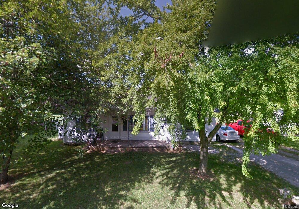 106 S Saltsman Dr, Hopkinsville, KY 42240 - photo 1