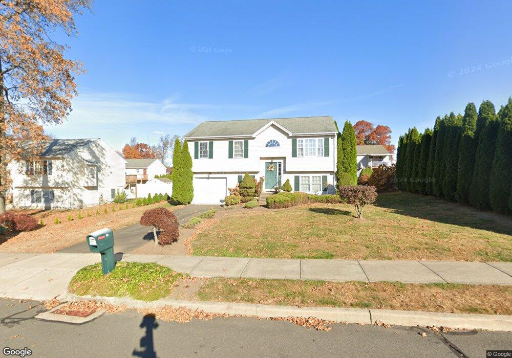 156 Village Green Dr, New Britain, CT 06053 - photo 1