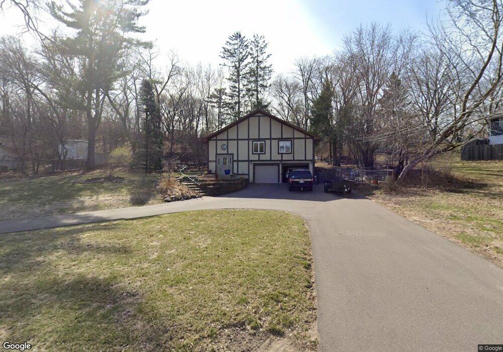 5148 Beacon Hill Rd, Minnetonka, MN 55345 - photo 1