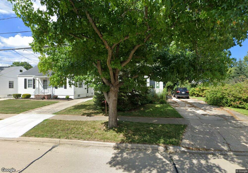 1698 Mapledale Rd, Wickliffe, OH 44092 - photo 1