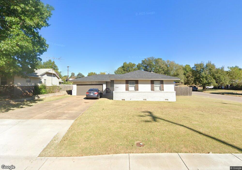324 E Independence St, Shawnee, OK 74804 - photo 1