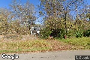 411 E 6th St, Hulbert, OK 74441
