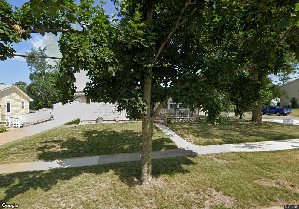 2000 Lauren Dr SW, Cedar Rapids, IA 52404 - photo 1