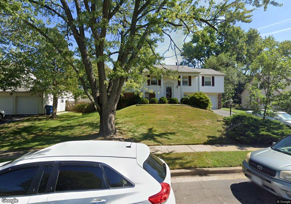 4211 Maylock Ln, Fairfax, VA 22033 - photo 1