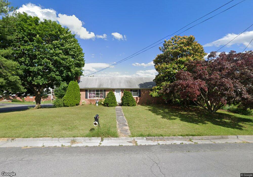 566 Whitacre St, Winchester, VA 22601 - photo 1