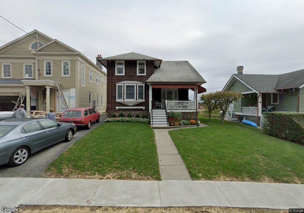 135 Havemeyer Place, Greenwich, CT 06830 - photo 1