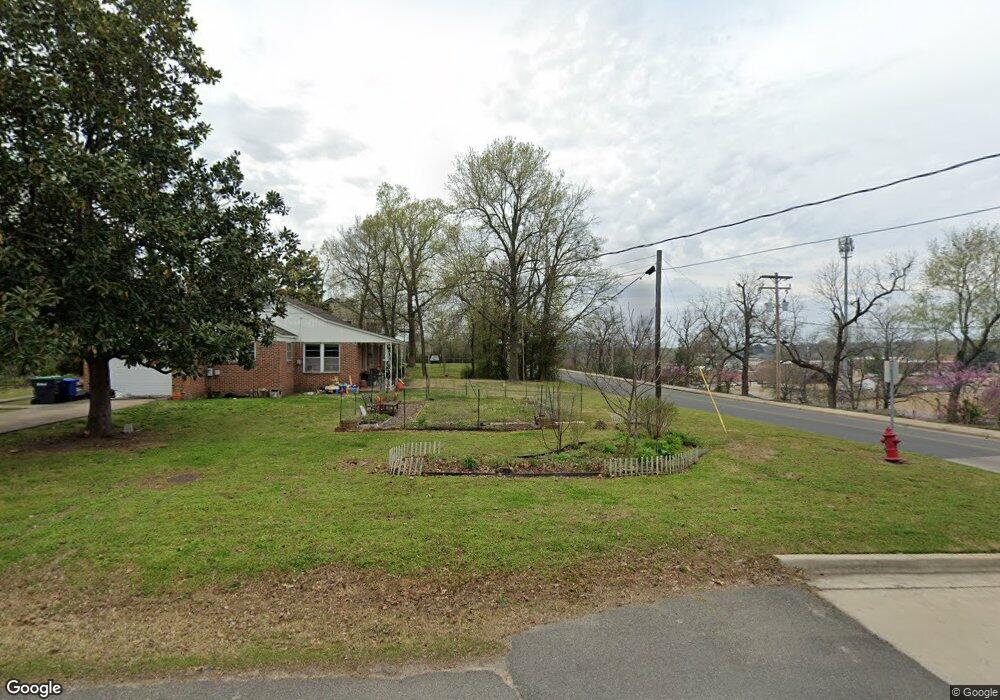 112 S Maple Ave, Tahlequah, OK 74464 - photo 1