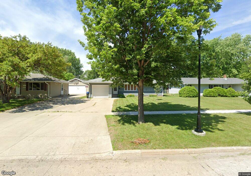 1909 16 1/2 St S, Fargo, ND 58103 - photo 1