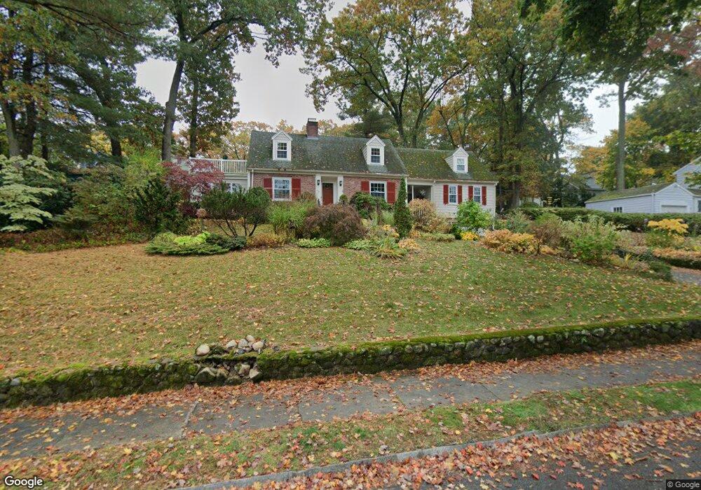 20 Pine Hill Cir, Wakefield, MA 01880 - photo 1