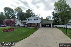 4 Minnewawa Dr, Eastlake, OH 44095