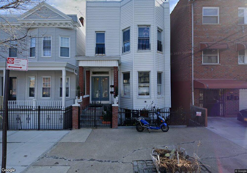1662 Hunt Ave, Bronx, NY 10462 - photo 1