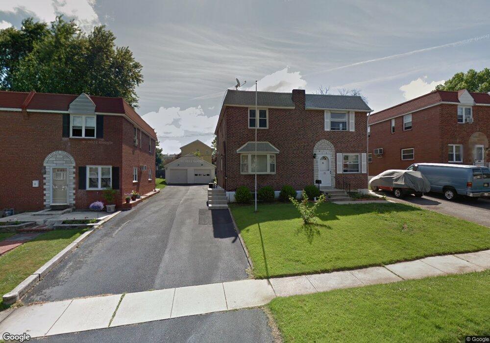 33 W Garrison Rd, Brookhaven, PA 19015 - photo 1