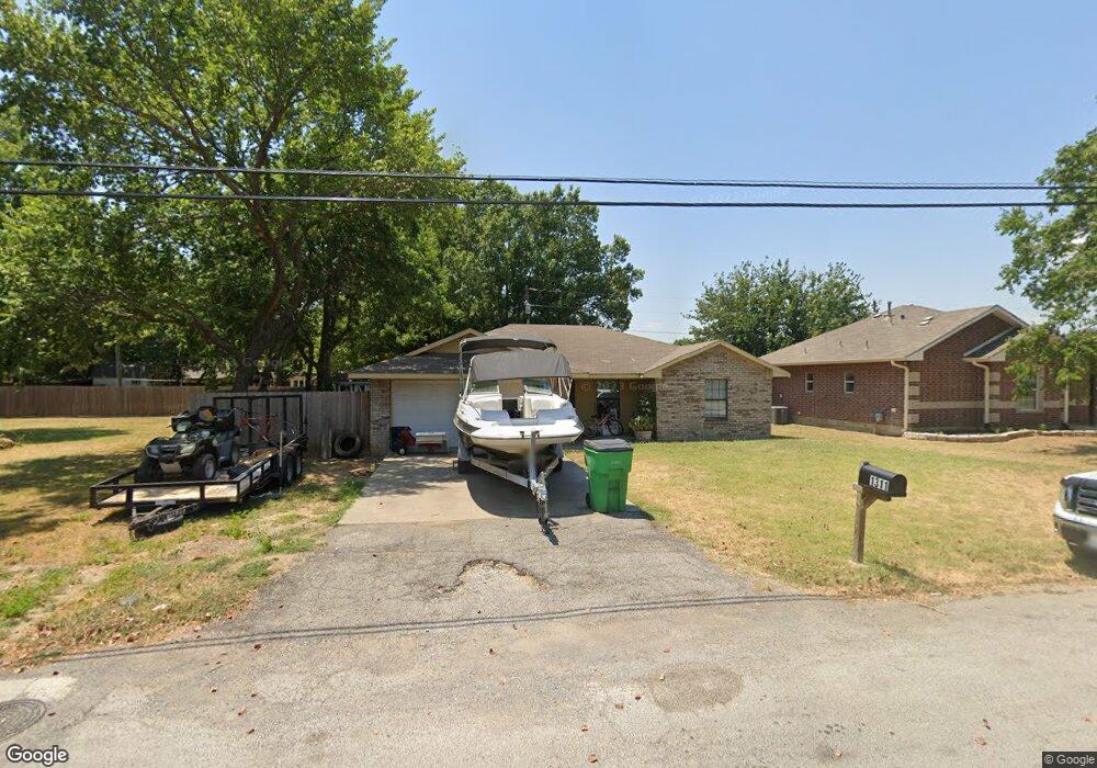 1311 S Howeth St, Gainesville, TX 76240 - photo 1