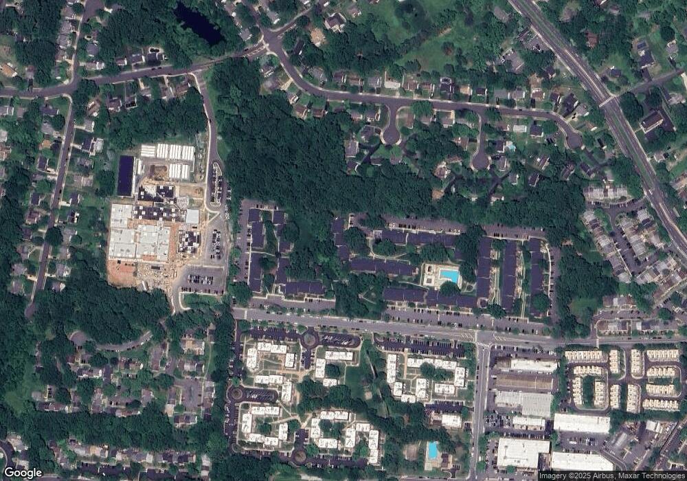 9743 Kings Crown Ct unit 101, Fairfax, VA 22031 - photo 1