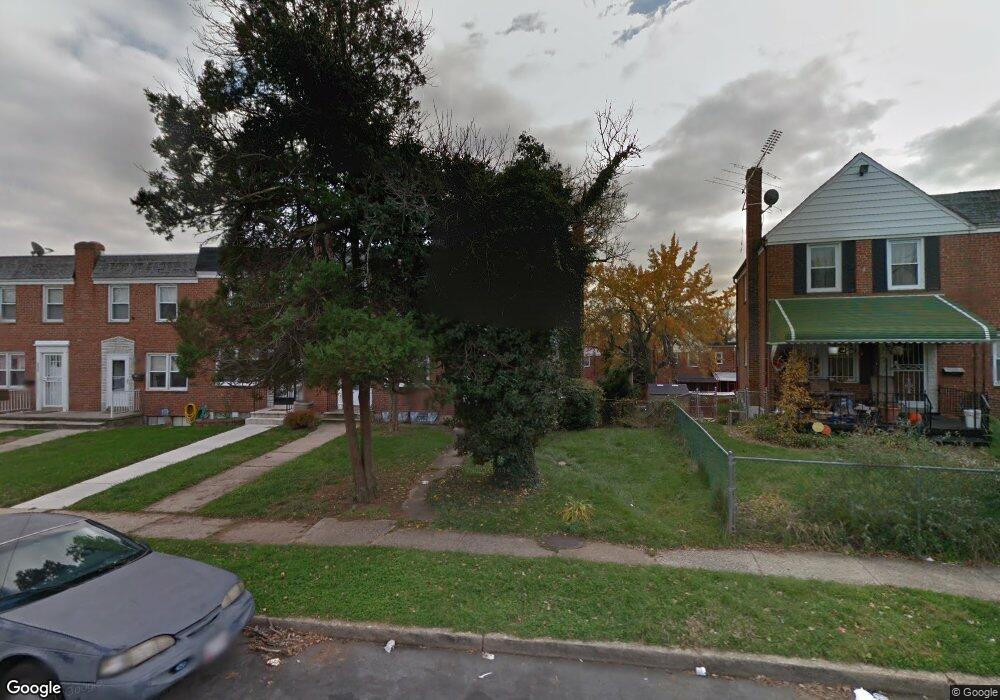 4423 Eldone Rd, Baltimore, MD 21229 - photo 1