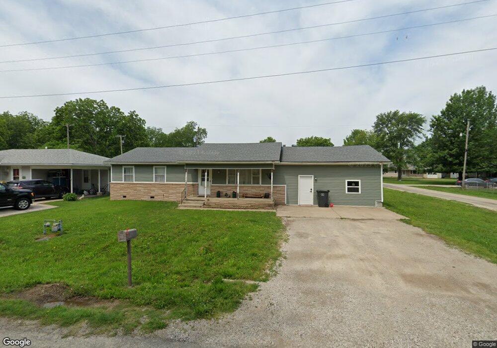 200 S Karner St, Altamont, KS 67330 - photo 1