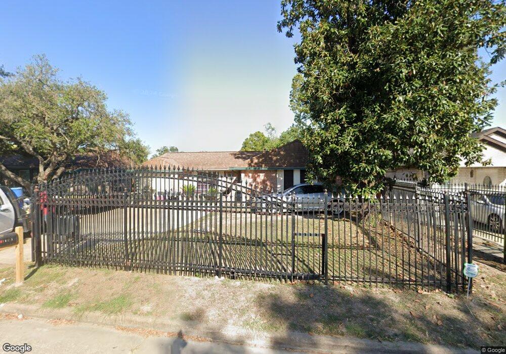 10210 Scotsbrook Dr, Houston, TX 77038 - photo 1