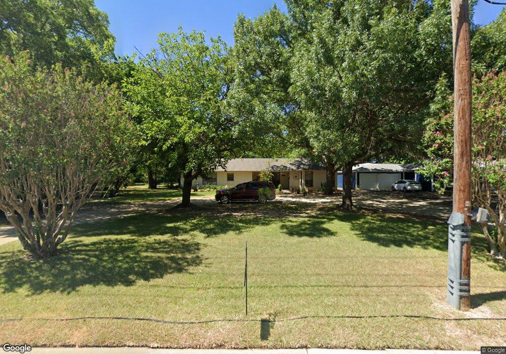 1737 E California St, Gainesville, TX 76240 - photo 1