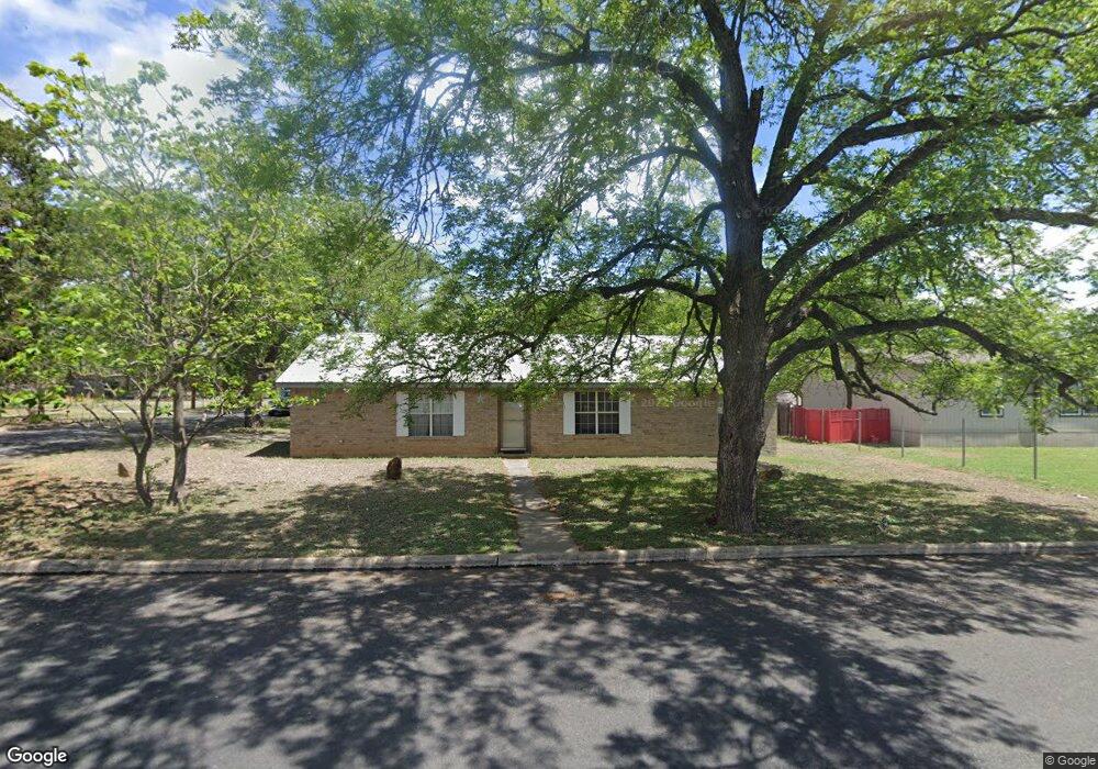 608 Whitney St, Fredericksburg, TX 78624 - photo 1