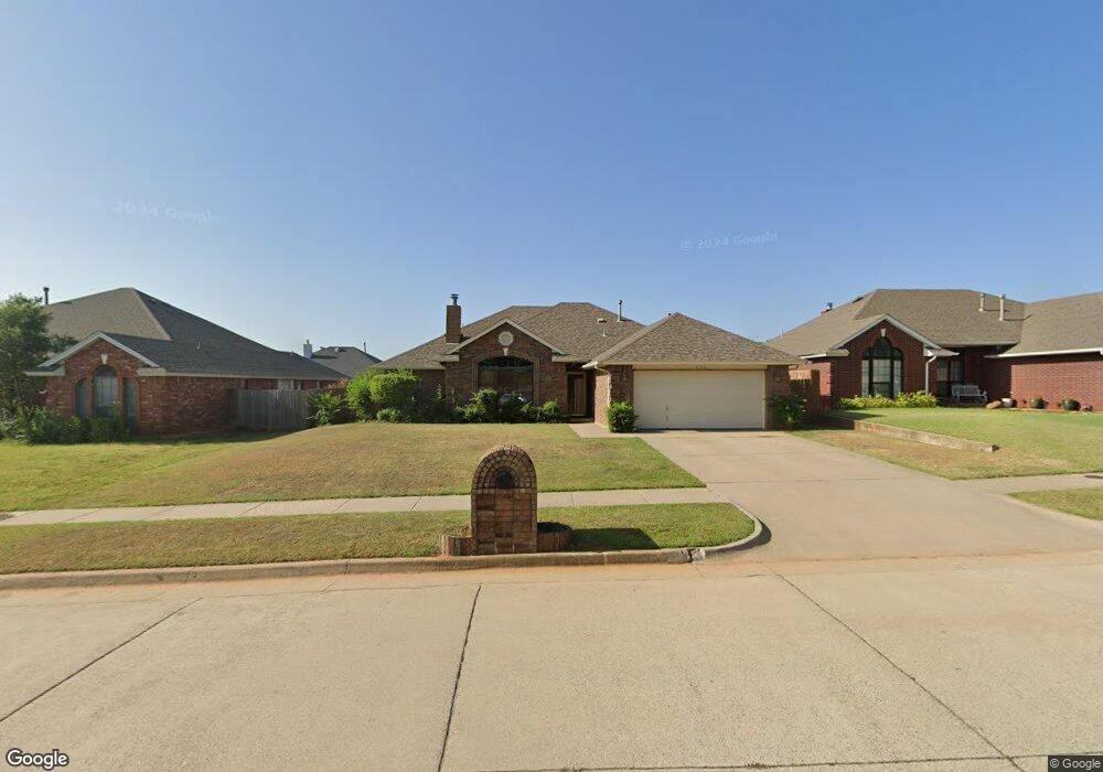 1724 SE 1st St, Moore, OK 73160 - photo 1