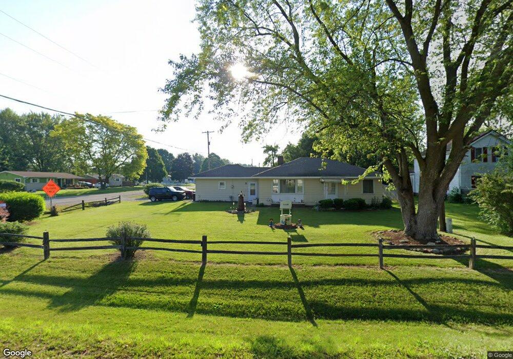 8538 N Genesee Rd, Mount Morris, MI 48458 - photo 1