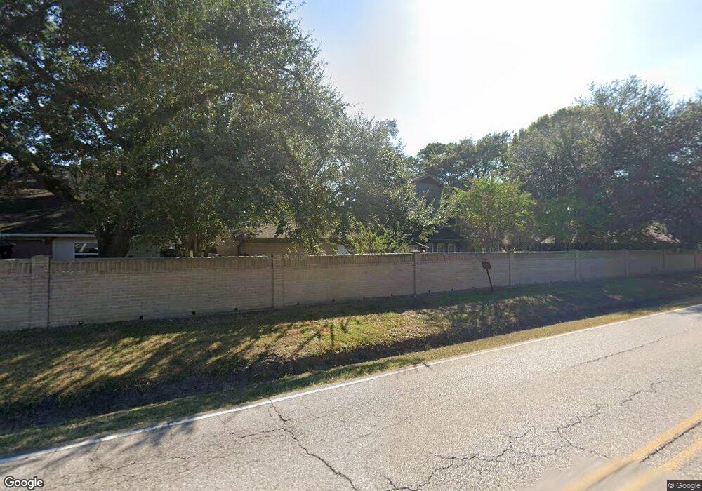 8026 W Oakwood Ct, Houston, TX 77040 - photo 1