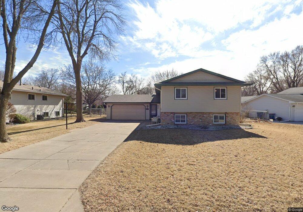 11461 99th Place N, Maple Grove, MN 55369 - photo 1