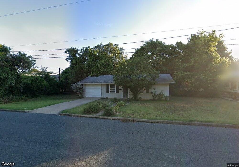 204 E Creek St, Fredericksburg, TX 78624 - photo 1