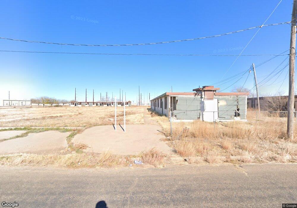 304 E Givens St, Plainview, TX 79072 - photo 1