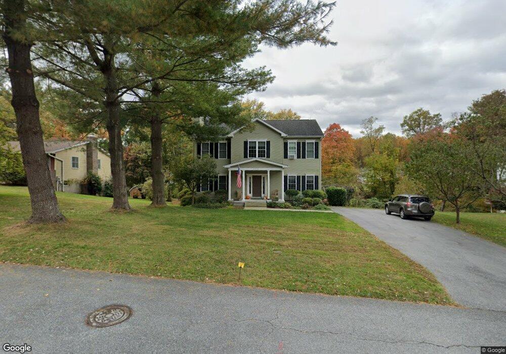 5818 Miriam Dr, Sykesville, MD 21784 - photo 1