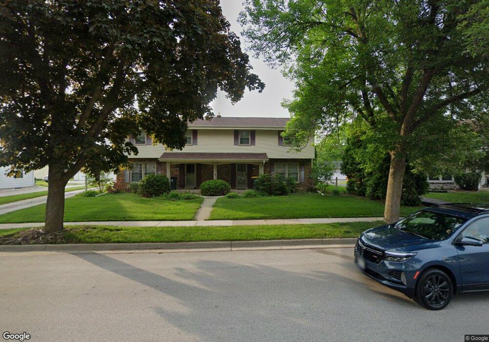 2124 Ruben Dr, Waukesha, WI 53186 - photo 1