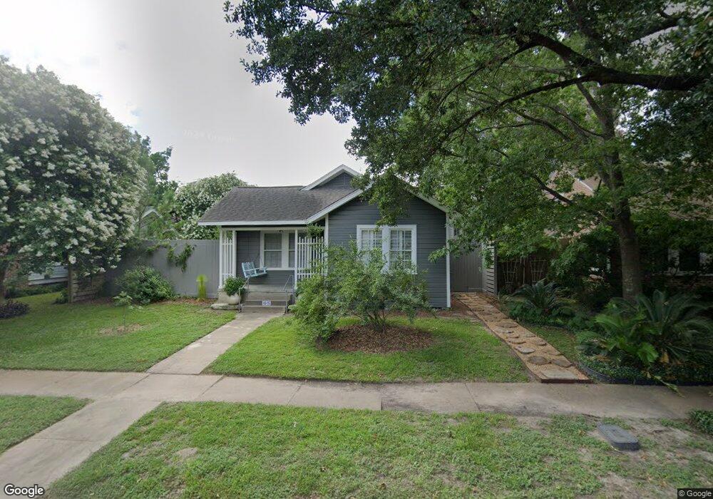 1615 Cherryhurst St, Houston, TX 77006 - photo 1