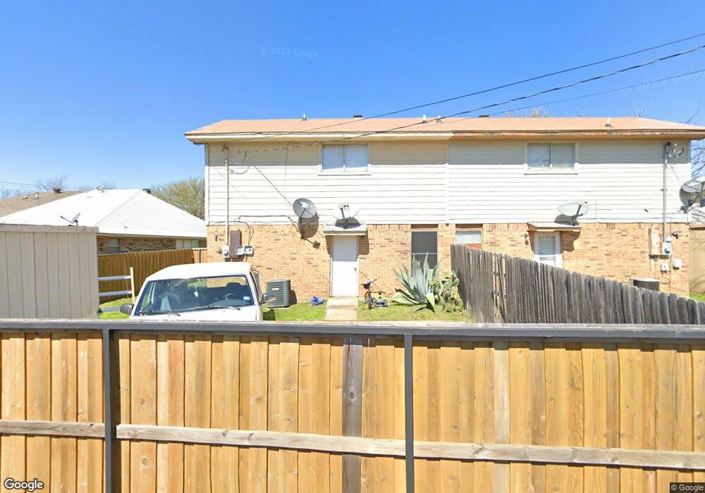 209 Christina Place, Grand Prairie, TX 75051 - photo 1