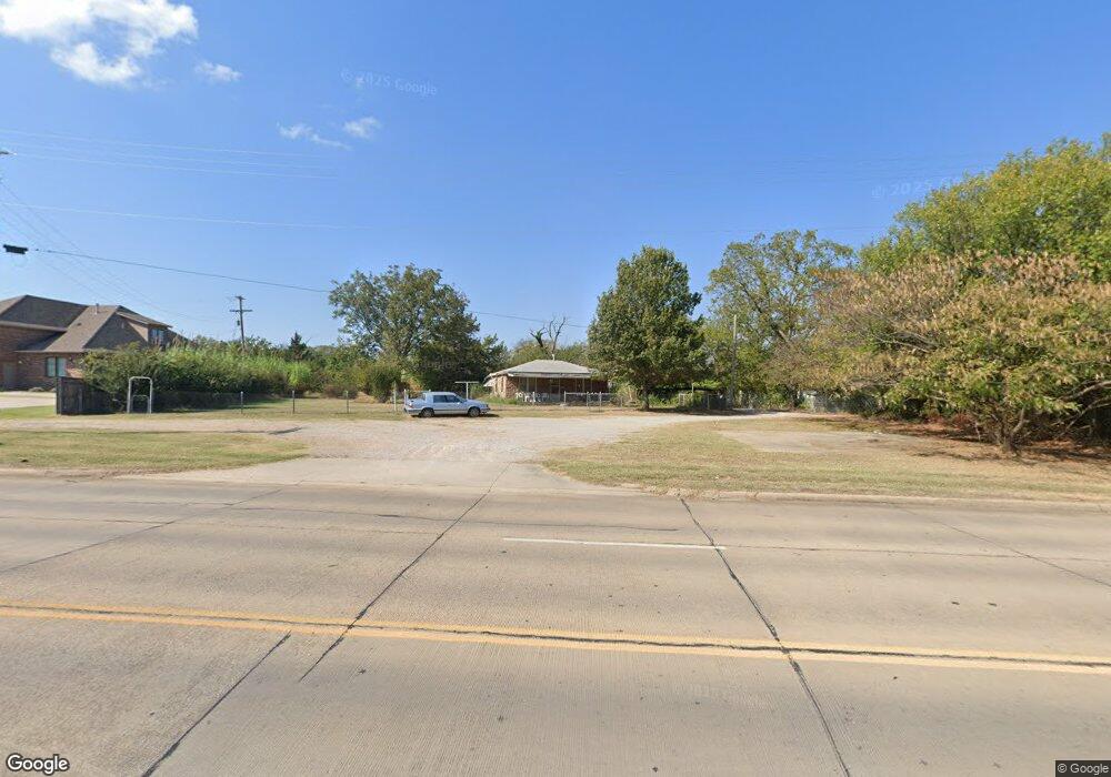 822 N Bdwy, Shawnee, OK 74801 - photo 1