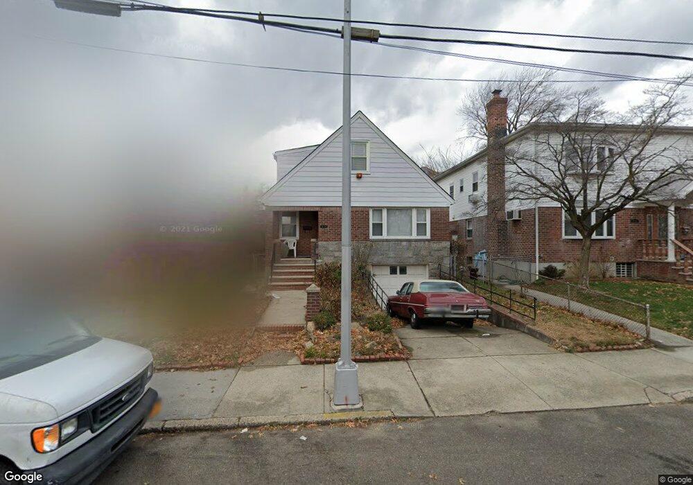 6530 165th St, Fresh Meadows, NY 11365 - photo 1